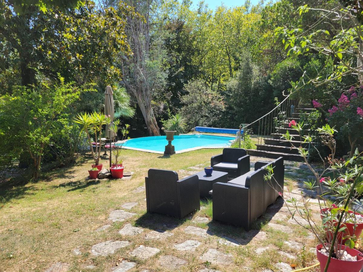 Le Temps Des Cerises Hotel Genolhac Екстериор снимка